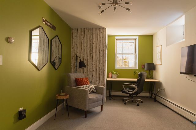 159 State St Apt 1B, Portsmouth, NH 03801