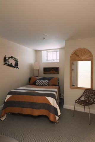 159 State St Apt 1B, Portsmouth, NH 03801