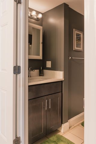 159 State St Apt 1B, Portsmouth, NH 03801