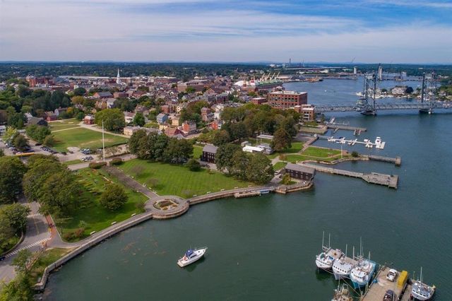 159 State St Apt 1B, Portsmouth, NH 03801