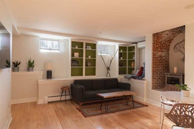 159 State St Apt 1B, Portsmouth, NH 03801