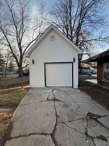 1919 Grout Street, Saginaw, MI 48602