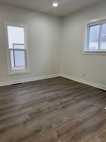 1919 Grout Street, Saginaw, MI 48602