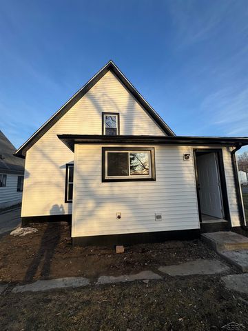 1919 Grout Street, Saginaw, MI 48602