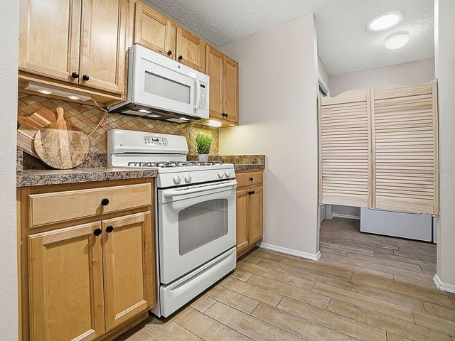 1018 RIDGEVILLE ROAD, The Villages, FL 32162