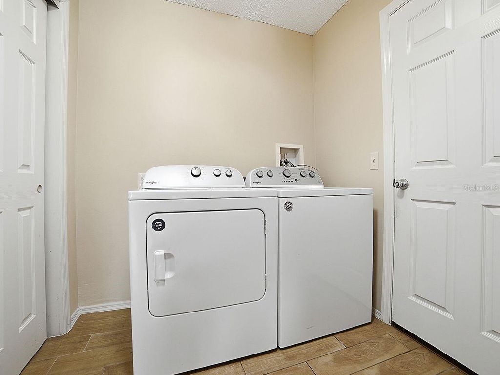 Image 13 of property listing at 1018 RIDGEVILLE ROAD, The Villages, FL 32162