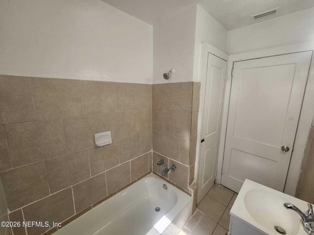 1025 POWHATTAN Street, Jacksonville, FL 32209