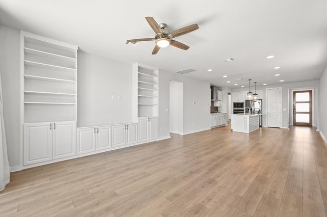 13101 Brave Tenderfoot TRL, Buda, TX 78610
