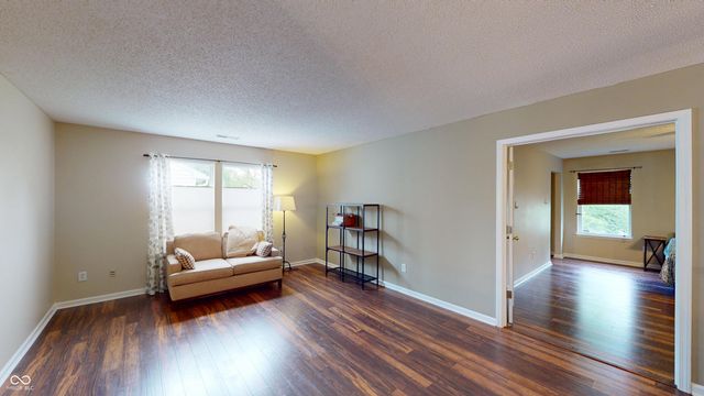 8017 Wildcat Run Lane, Indianapolis, IN 46239