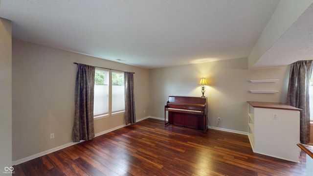 8017 Wildcat Run Lane, Indianapolis, IN 46239
