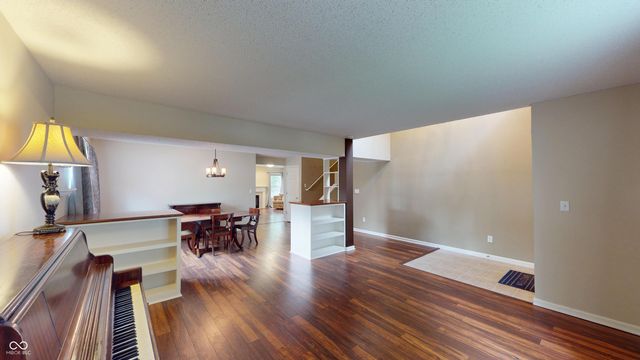 8017 Wildcat Run Lane, Indianapolis, IN 46239