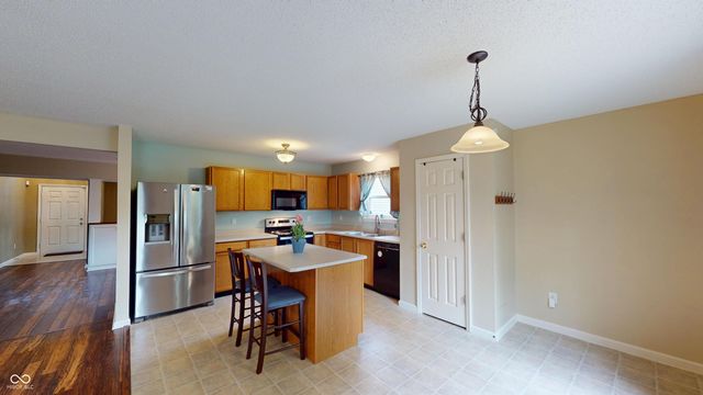 8017 Wildcat Run Lane, Indianapolis, IN 46239