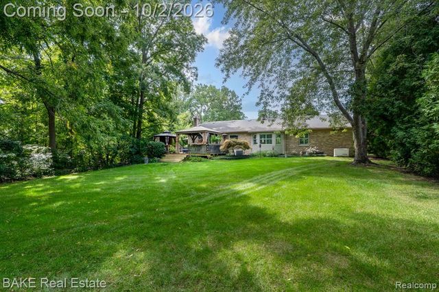 9200 Colony Farm Drive, Plymouth, MI 48170