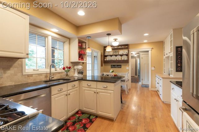 9200 Colony Farm Drive, Plymouth, MI 48170
