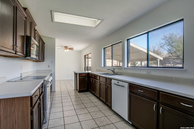 8026 Manderly, Converse, TX 78109