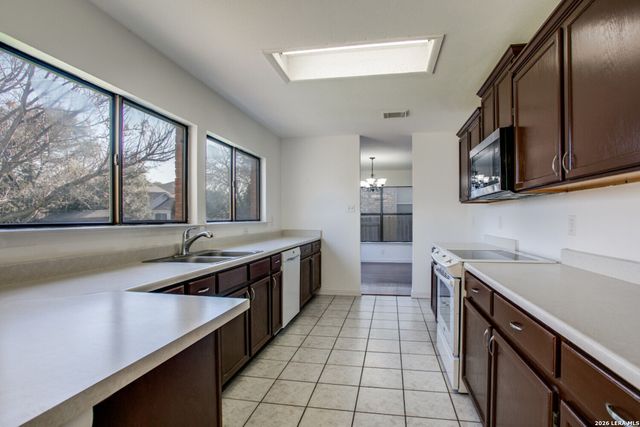 8026 Manderly, Converse, TX 78109