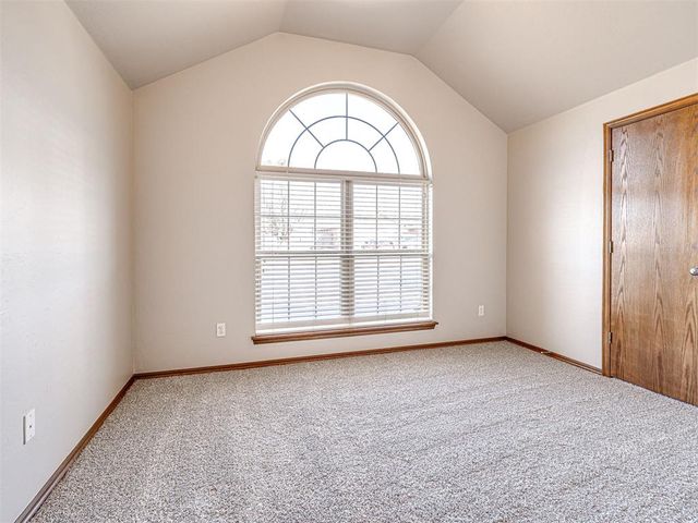 2512 SE 93rd Street, Moore, OK 73160