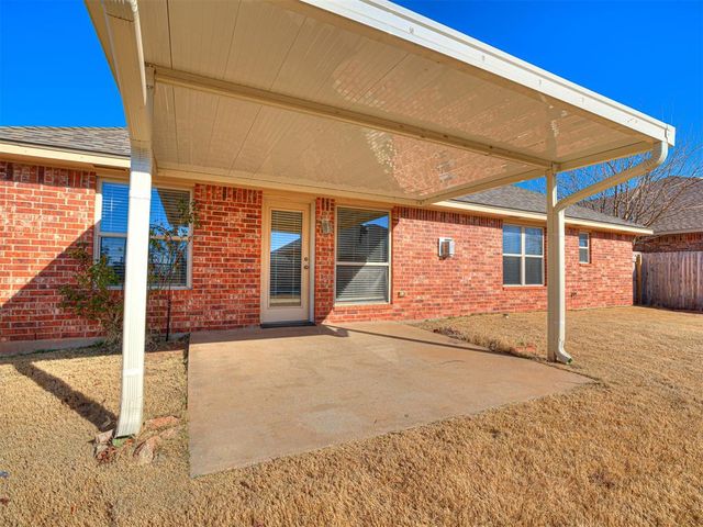 2512 SE 93rd Street, Moore, OK 73160