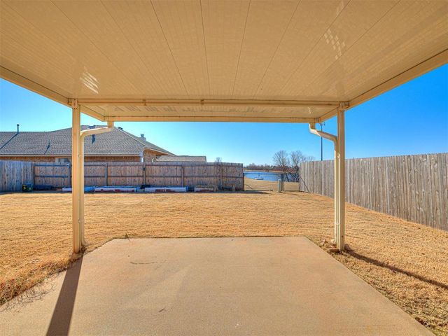 2512 SE 93rd Street, Moore, OK 73160