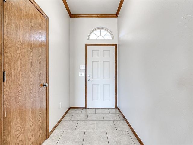 2512 SE 93rd Street, Moore, OK 73160