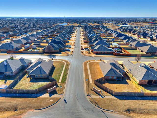 2512 SE 93rd Street, Moore, OK 73160