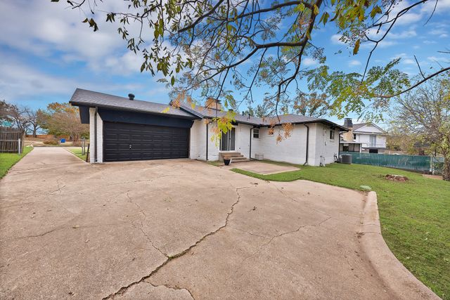 1205 Golden Trophy Drive, Dallas, TX 75232