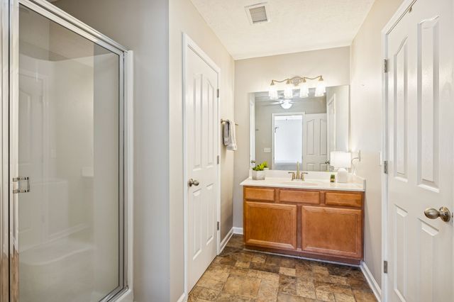 3309 Risen Star Dr, Murfreesboro, TN 37128