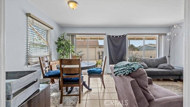 1351 N 10th, Colton, CA 92324