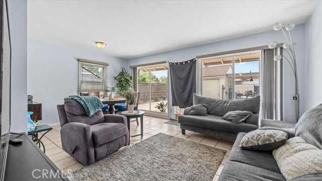 1351 N 10th, Colton, CA 92324