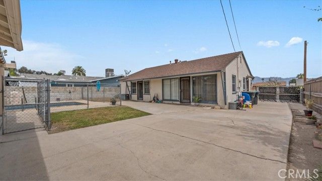 1351 N 10th, Colton, CA 92324