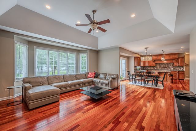 4204 Chaparral Drive, Naperville, IL 60564