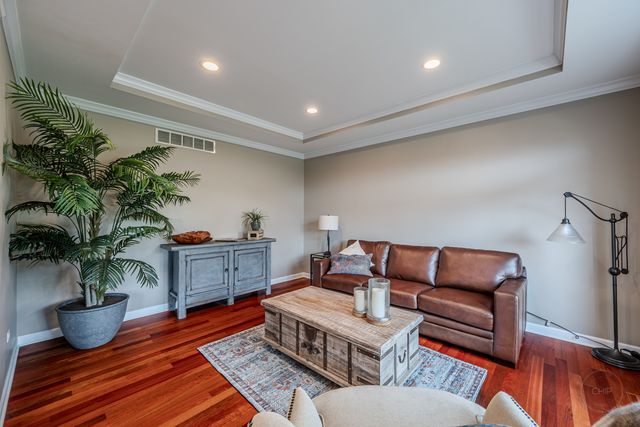 4204 Chaparral Drive, Naperville, IL 60564