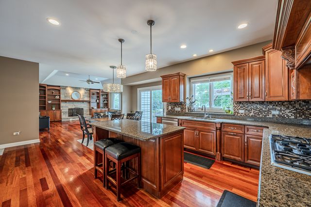 4204 Chaparral Drive, Naperville, IL 60564