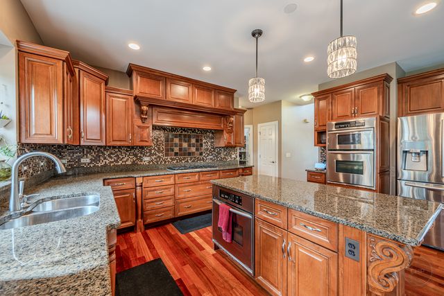 4204 Chaparral Drive, Naperville, IL 60564