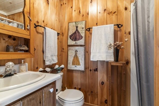 772 Double Knob Road, Ellijay, GA 30540