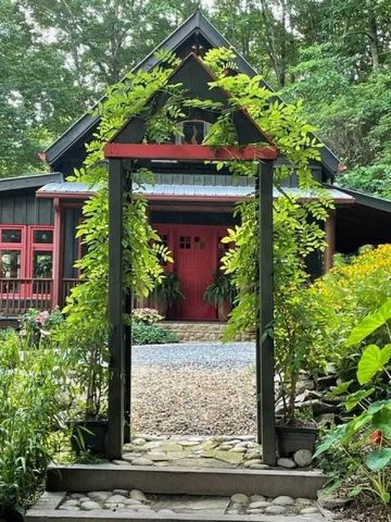 772 Double Knob Road, Ellijay, GA 30540