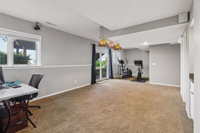 5575 Beechtree Drive, West Des Moines, IA 50266