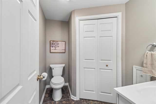 5575 Beechtree Drive, West Des Moines, IA 50266