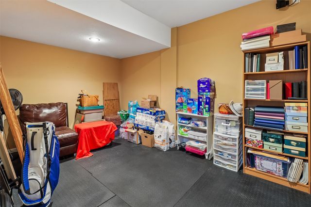 5575 Beechtree Drive, West Des Moines, IA 50266