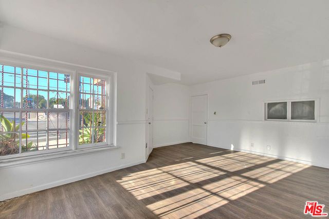 3956 W Slauson Avenue, Los Angeles, CA 90043
