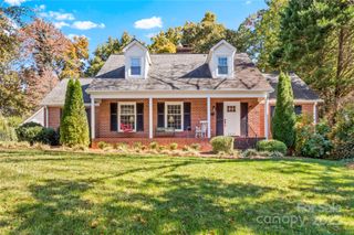 2831 Saint George Road, Winston Salem, NC 27106