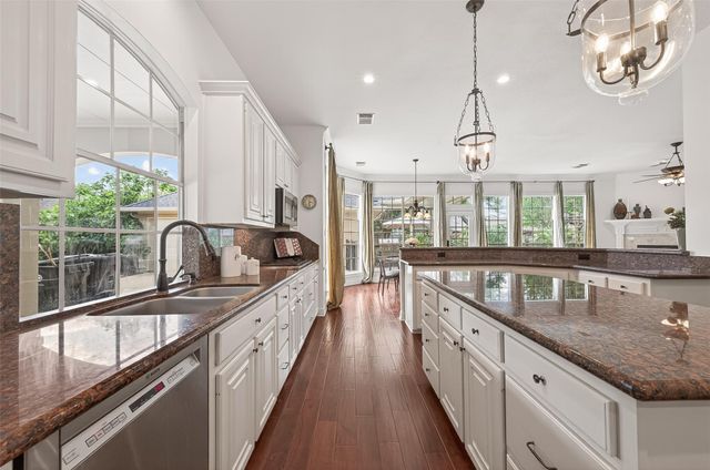 14 Fosters Court, Sugar Land, TX 77479