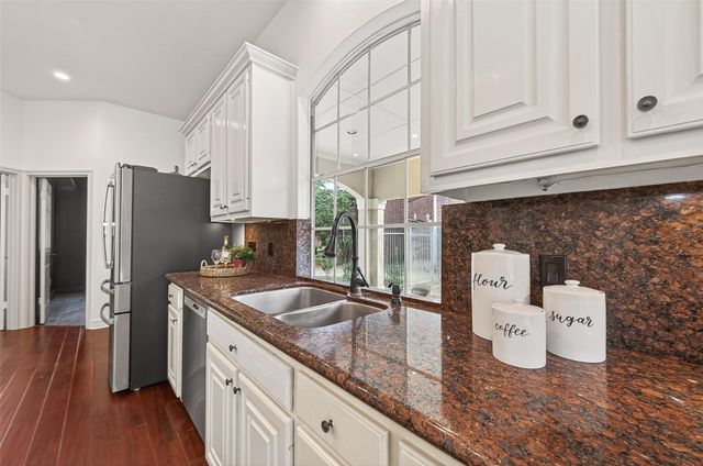 14 Fosters Court, Sugar Land, TX 77479