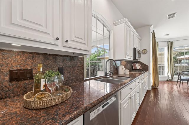 14 Fosters Court, Sugar Land, TX 77479