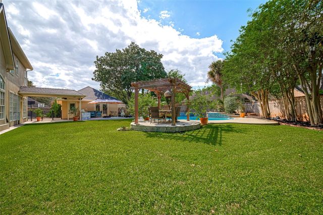 14 Fosters Court, Sugar Land, TX 77479