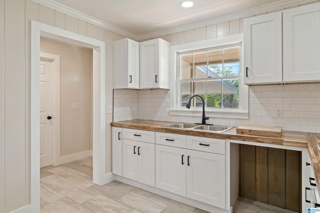 900 NE LARKWOOD DRIVE, Cullman, AL 35055