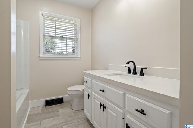900 NE LARKWOOD DRIVE, Cullman, AL 35055