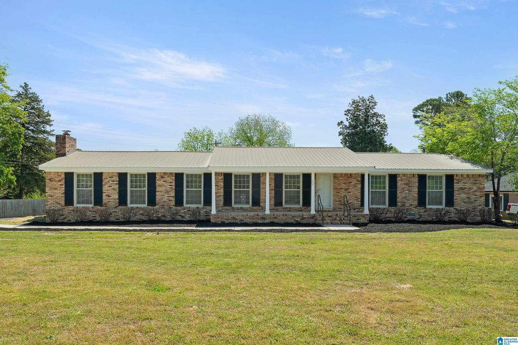 900 NE LARKWOOD DRIVE, Cullman, AL 35055