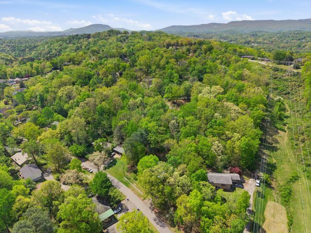 3235 Haywood Avenue, Chattanooga, TN 37415