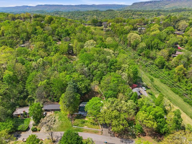 3235 Haywood Avenue, Chattanooga, TN 37415